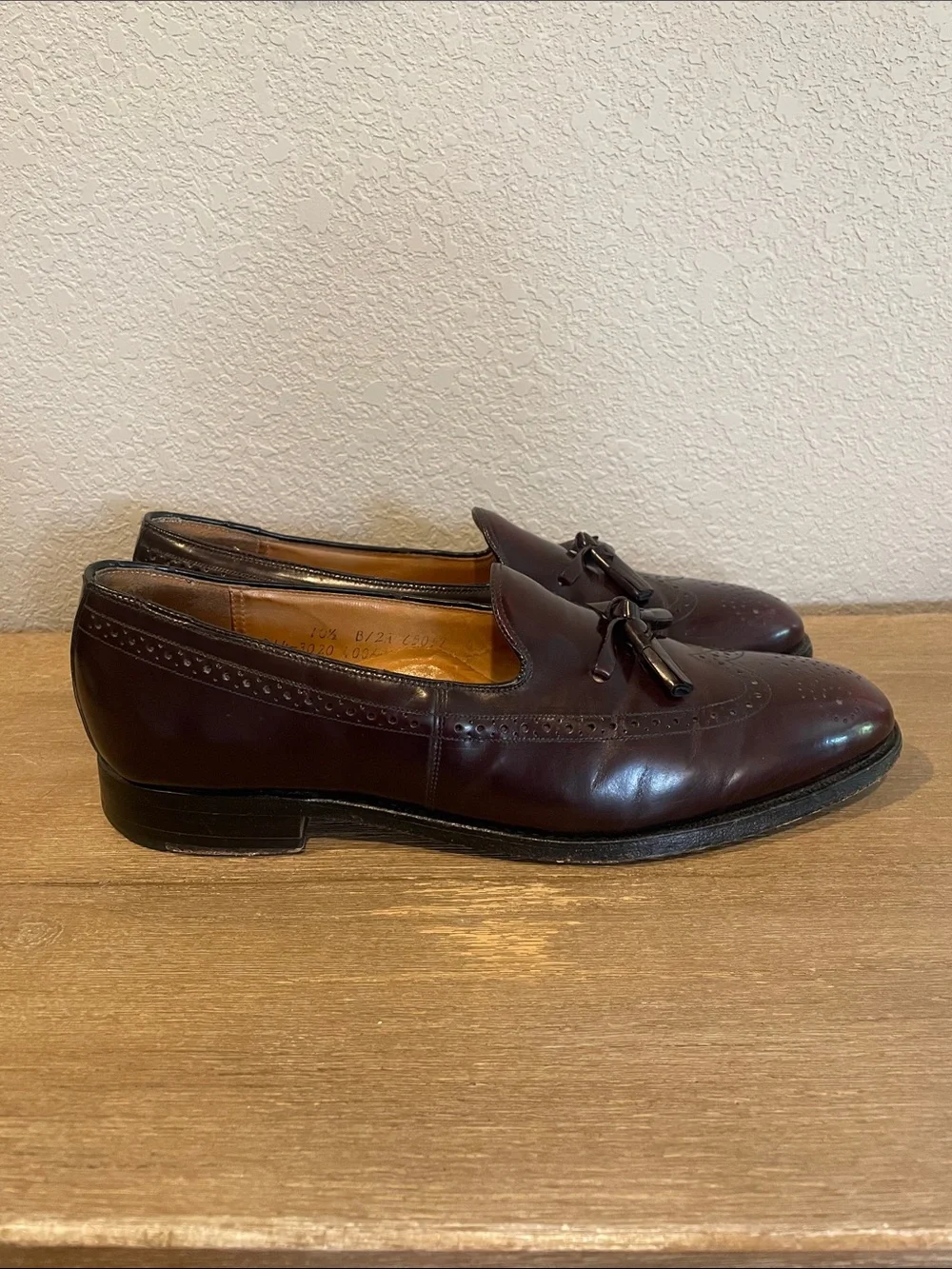 Johnston Murphy Burgundy Wingtip Tassel Oxford Dress Shoes